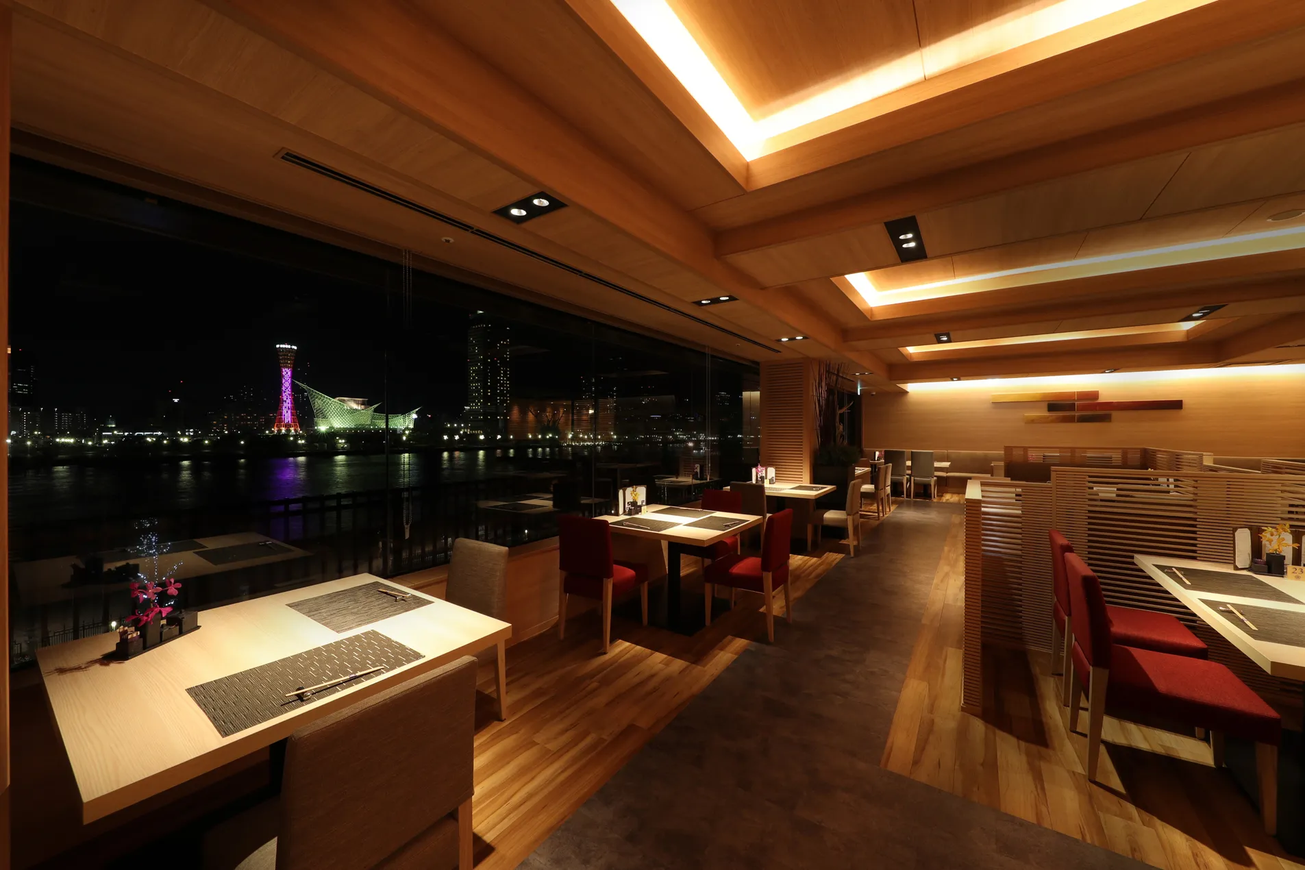 レストラン（夜景）